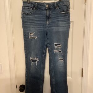 Maurices Distressed Women’s Jeans Size 14 Regular